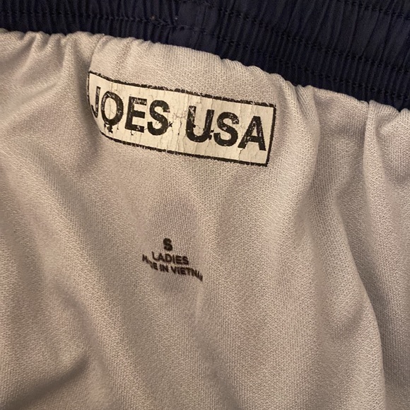 athletic shorts - Picture 3 of 3